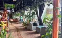 Homestay Thac Lien Khuong Hotels in Đức Trọng District