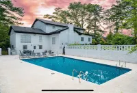 Mansion with Private Pool Bsktball Tennis Courts - Pools