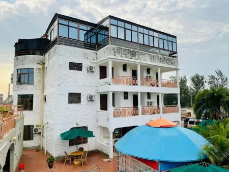 Dunga Lakeside Resort Отели рядом с достопримечательностью «Dunga Bay»