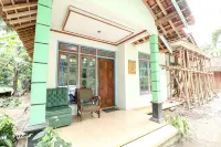 Homestay Mbah Parni Hotels in Kokap