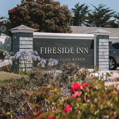 Fireside Inn on Moonstone Beach
