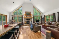 Charming Cottage with Wood Burning Fireplace and Outdoor Oasis - Inviting Retreat