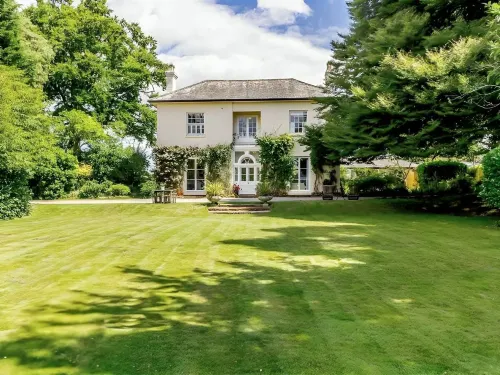 Luxury Georgian Country House With Hot Tub Hotels in Ross-on-Wye