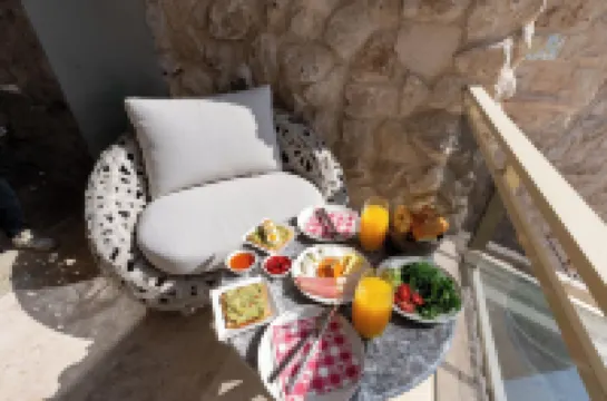 Be Still Alexa Smart Luxury Escape Adults Only