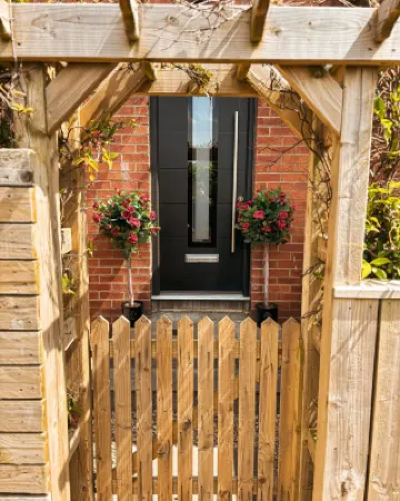 The Hikers House - Coastal & Riverside Retreat with Mourne Mountain Views