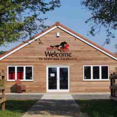 Host Stay Redwings Sanctuary Rooms Hotel Exterior