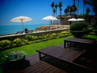 ชมทะเล รีสอร์ท หาดเจ้าสำราญ โรงแรมในอำเภอ บ้านแหลม