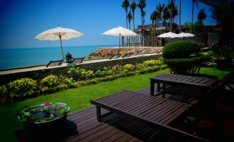 Chomtalay Resort at Had Chaosamran Beach