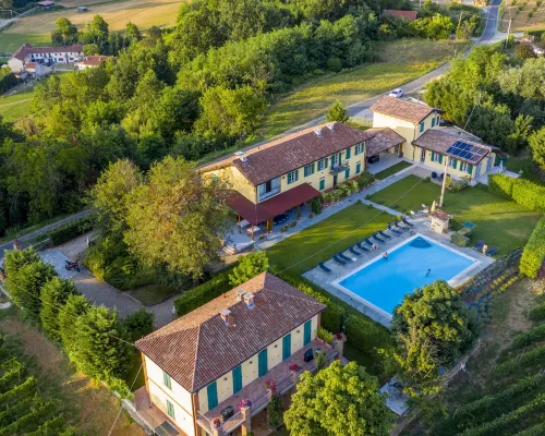 Cascina Desderi Hotels in Asti