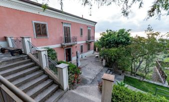 Villa Tecla