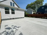 Breathtaking Lake Views and Cozy Outdoor Space - Stunning Urban Retreat