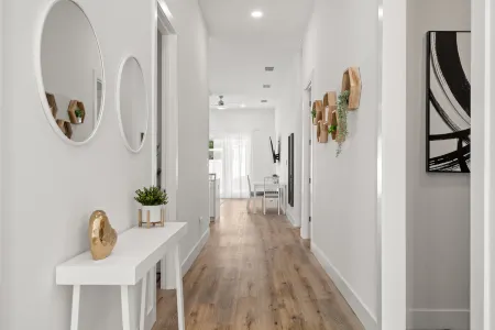 Spacious Patio with BBQ and Fun Kids Room - Serene Family Haven