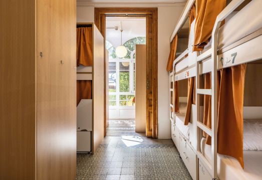 2. 더 로프트 하우..