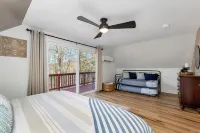 Relaxing Gunstock Chalet!  Near Lake Winnipesaukee and Gunstock Mountain!