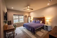 Cozy Cottage Near the Lake