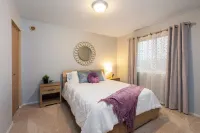 Charming 2-bedroom house in Spokane with WiFi and AC 스포캔 호텔