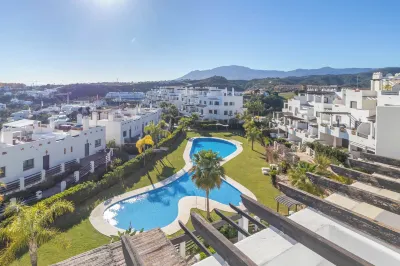 Sunset Sunshine Pool and Golf - Happy Rentals