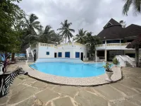 Charming and Remarkable15-Bed Villa in Diani Beach - Villas