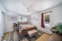 Family Mountain getaway w/ views! Close Denver, RedRocks, HOTTUB, Hiking,fishing Отели рядом с достопримечательностью «Слотерхаус Трейл Хед»