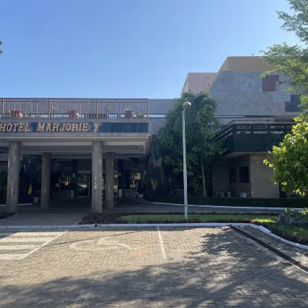 Hotel Marjorie `Y`