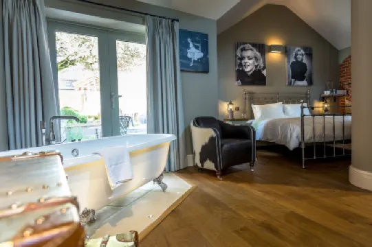 NoTwenty9酒吧和餐廳 酒店