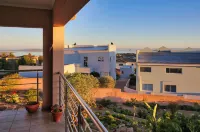 Sa-Ais, Langebaan, 6-Sleeper