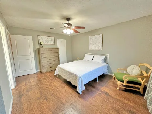 Charming 2-bedroom house with AC, WiFi in wonderful The Colony