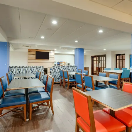 Holiday Inn Express & Suites GADSDEN W-NEAR ATTALLA by IHG