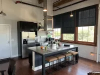 Modern 1 Bedroom Loft Apartment!