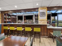 Comfort Inn Metro Airport - bar