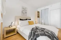 A Stunning & Cozy Studio Next to Darling Harbour