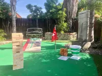 Gilligan's Island Temecula- Top Rated on Google-Tropical Paradise- Spa- MiniGolf - Homestays