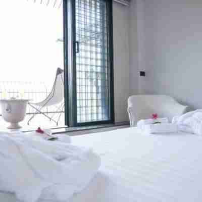 The Maisons. Panoramic apartment with large terrace and garage. Rooms