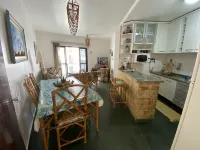 Apt well decorated and complete 50 meters from the beach + beach service