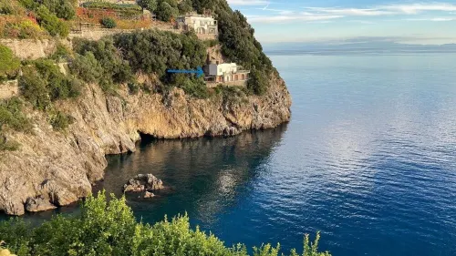 Fantastic villa on the cliff - with a sea view of the Amalfi coast