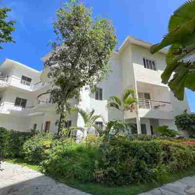Spacious & quiet 3 BR Apt. with ocean view Hotel Exterior