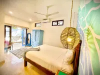 Gorgeous huge home, 3 bedrooms, pool, jungle views, 5 mins from everything