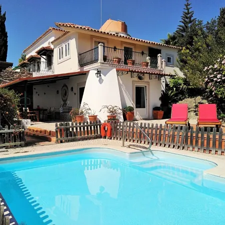 Family time, peace, great views and private swimming pool!