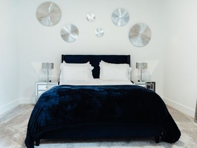 Sapphire Lux Queen Suite