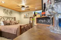 Rustic Charm in a Historic  'Rock House' Studio