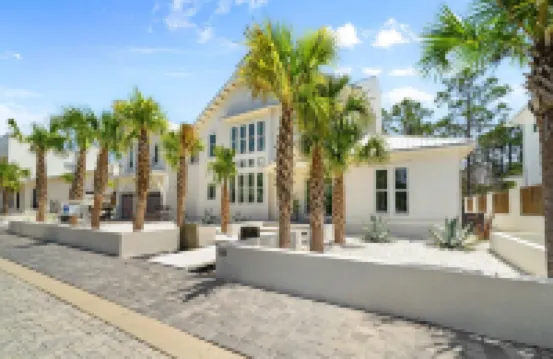 Pet Friendly! Private Pool! Walk to Beach! Luxury 30A! Salty Days!