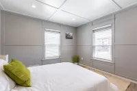 8035-Walk to Mayo-Chic and Luxury 1Br Apt