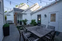 13 BR Boutique in Berryville