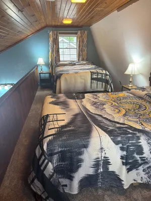 Charming 2-bedroom cottage at Canadohta Lake with WiFi