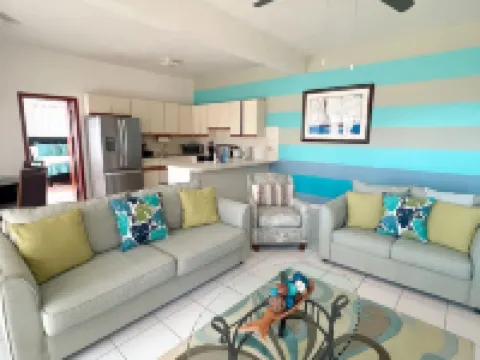 New Listing! Island Bliss • 2Br • 3 Beds • 2 Baths Hotels in Southside