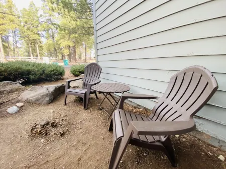 Historic Firehouse - Spacious, Private & Clean