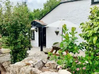 2 Bed, Dog Friendly Cottage, on Bodmin Moor, Cornwall, Old Brock Cottage