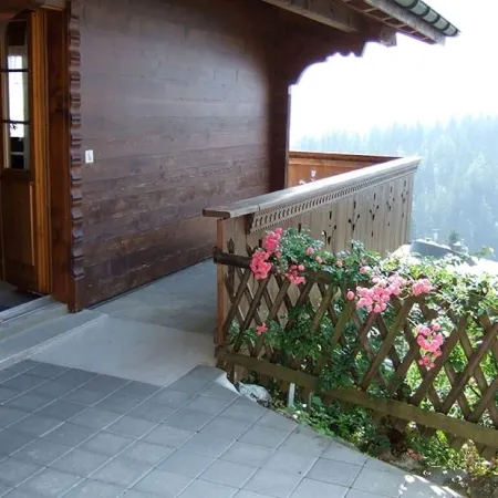 Vacation apartment with beautiful mountain views in a prime location