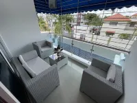Lovely 3-bedroom condo with free parking
