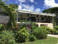 Pretty Creole villa with private pool 3 minutes from the beach 住宿飯店